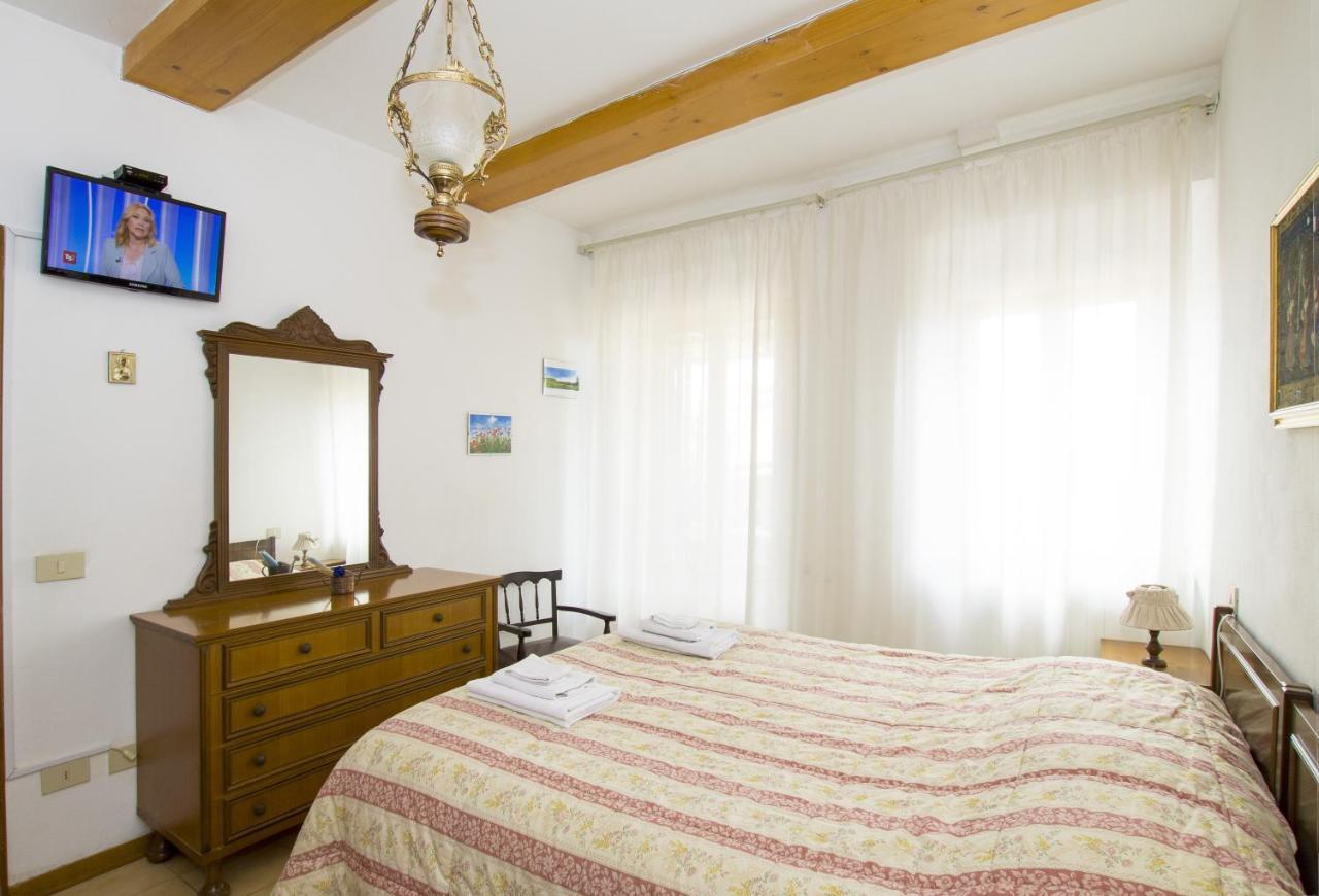 Cheap Apartment In The Old Village Colle di Val d'Elsa Exterior photo