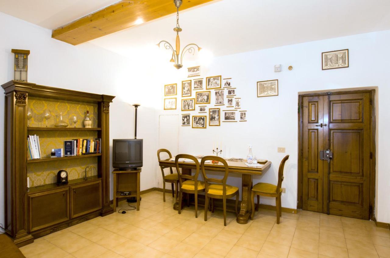 Cheap Apartment In The Old Village Colle di Val d'Elsa Exterior photo