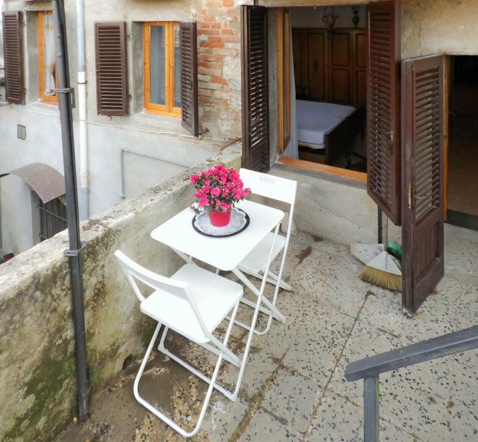Cheap Apartment In The Old Village Colle di Val d'Elsa Exterior photo