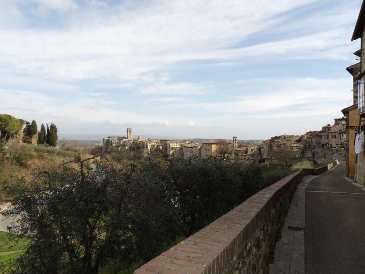 Cheap Apartment In The Old Village Colle di Val d'Elsa Exterior photo