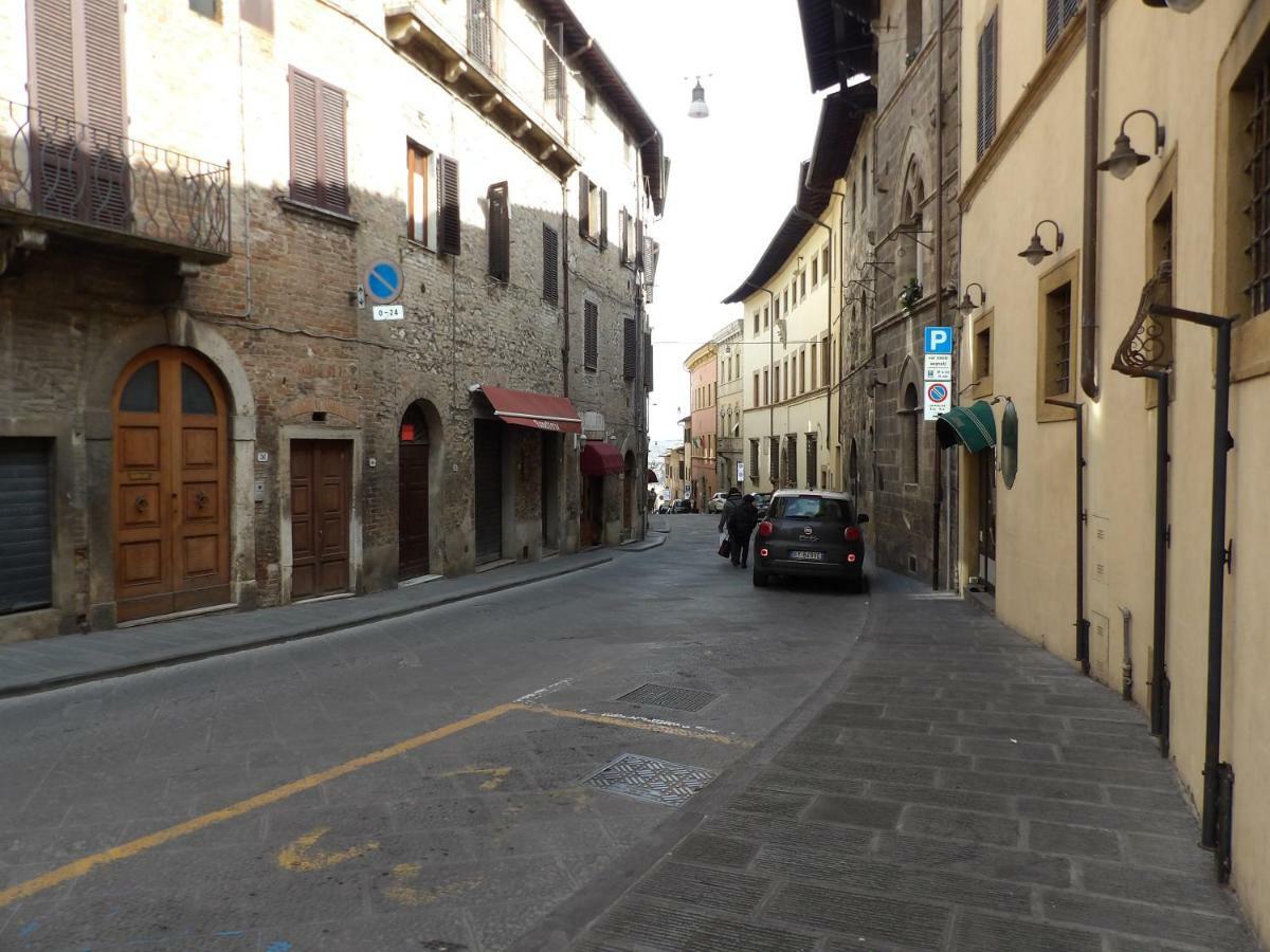 Cheap Apartment In The Old Village Colle di Val d'Elsa Exterior photo