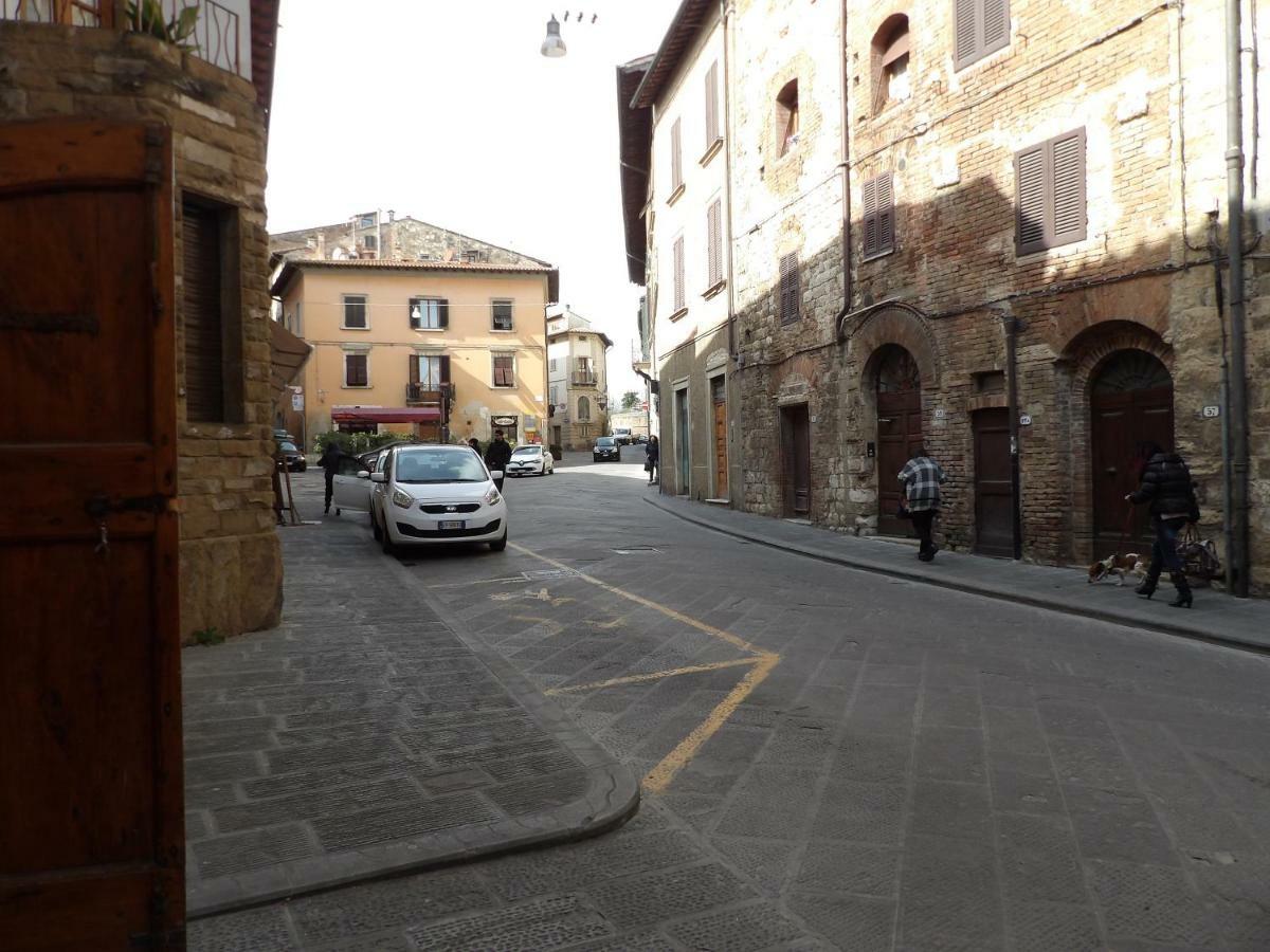 Cheap Apartment In The Old Village Colle di Val d'Elsa Exterior photo